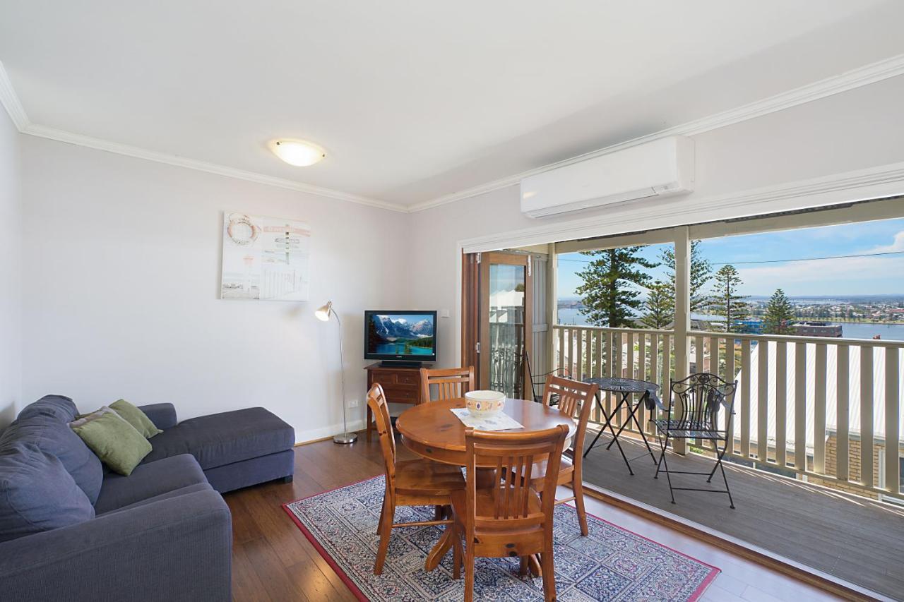 Newcastle Short Stay Accommodation - Vista Apartment Kültér fotó